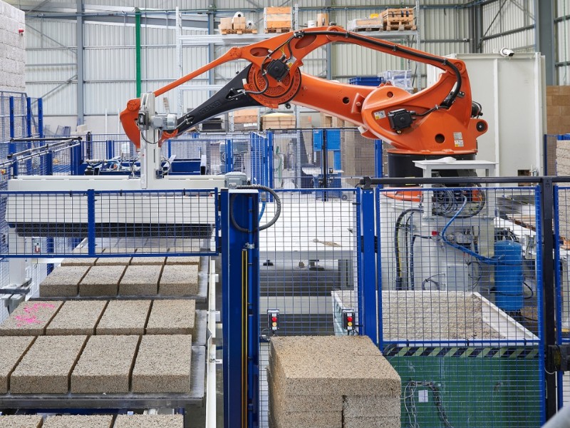 Effiziente Produktion der IsoHemp-Hanfsteine