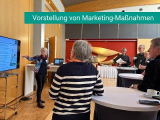 OekoPlus-Branchentag-2025-mit-Vorstellung-Marketing-Massnahmen 800auf600-c-OekoPlus