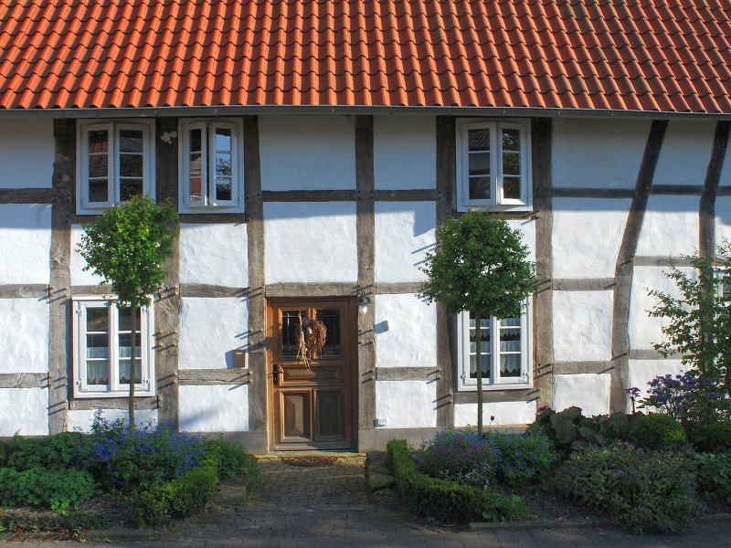 Erhalten Sie den besonderen Charme von Fachwerkhäusern mit Naturbaustoffen Fachwerkhäuser haben einen besonderen Charme und halten oft Jahrhunderte lang