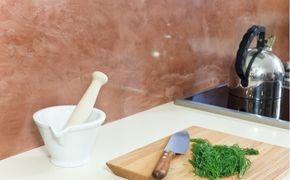 Glattspachteltechnik von AURO - Blickfang in der Küche